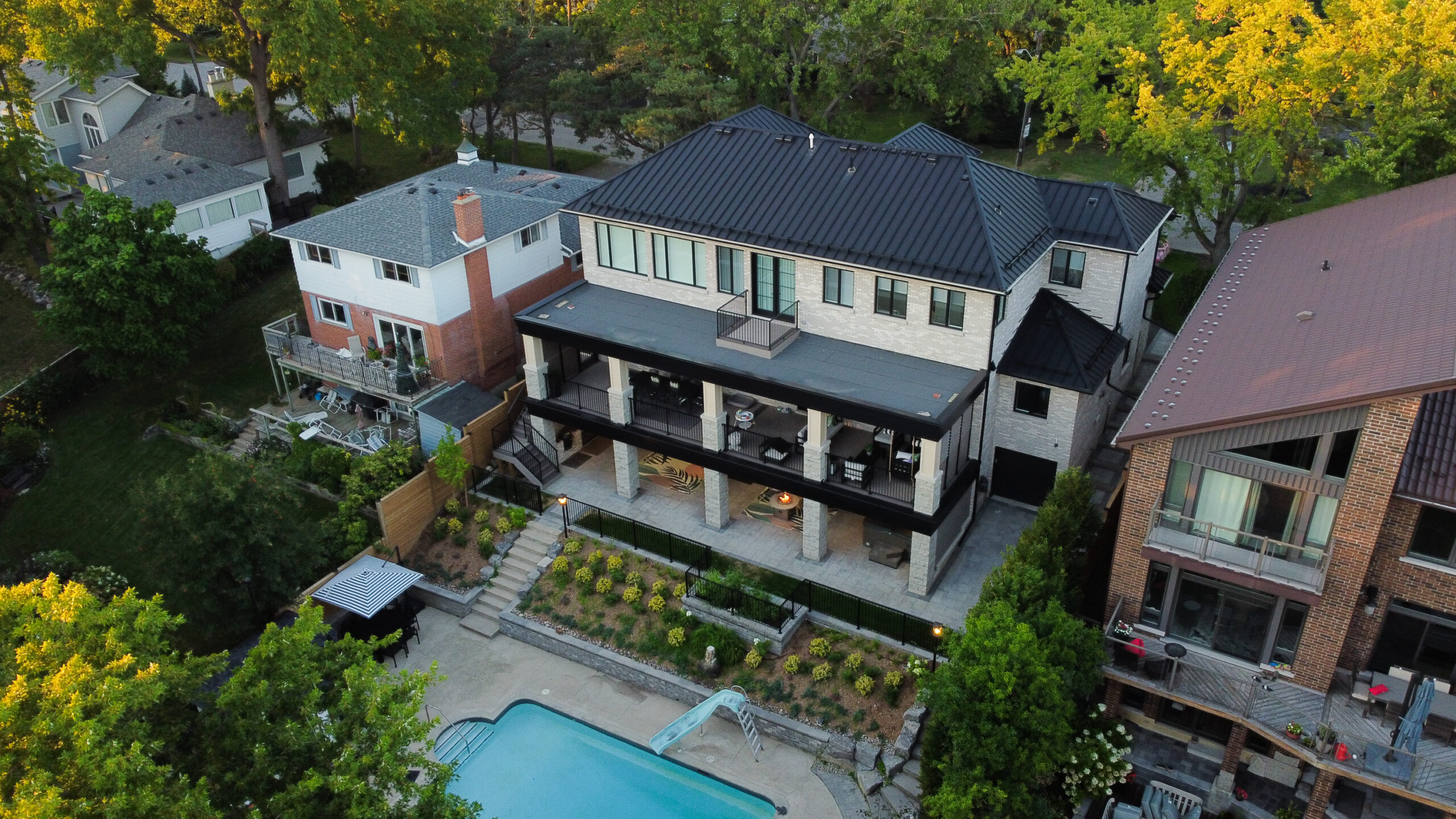 Ridgewood Exterior Photo, Pool and landscape