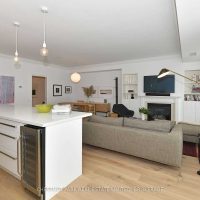 Living room and Kicthen 20 Scrivener Sq 801 C5238891