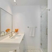 Washroom 20 Scrivener Sq 801 C5238891